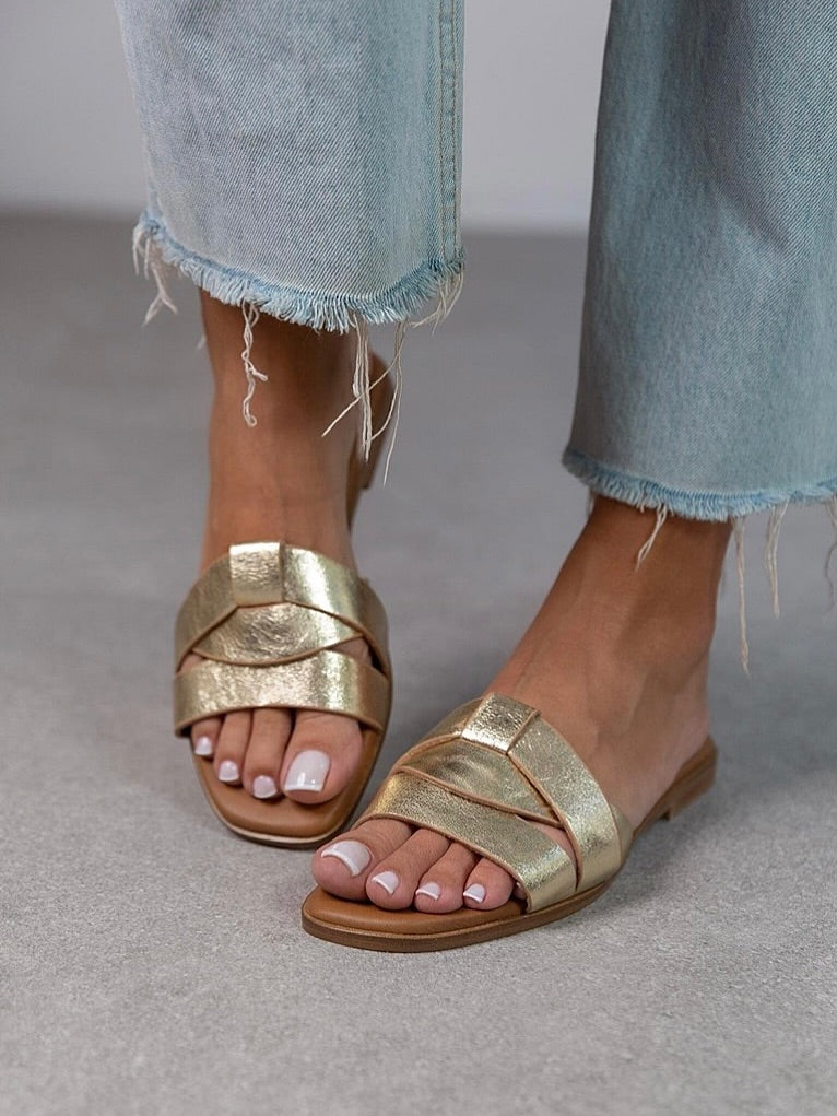 Criss cross Slippers