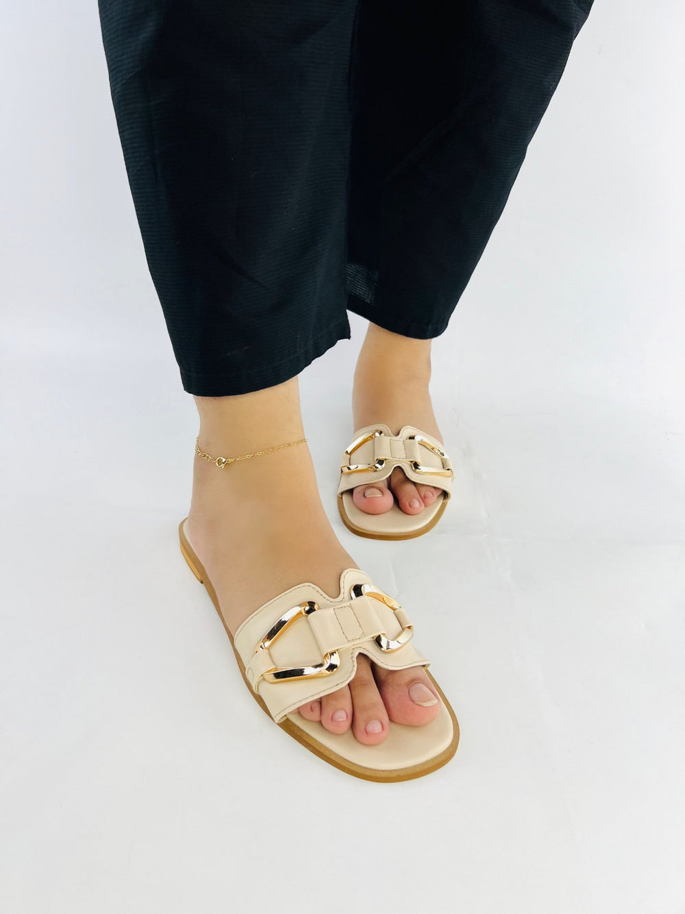 Chain Link Beige Slides (11080) - Spunkz