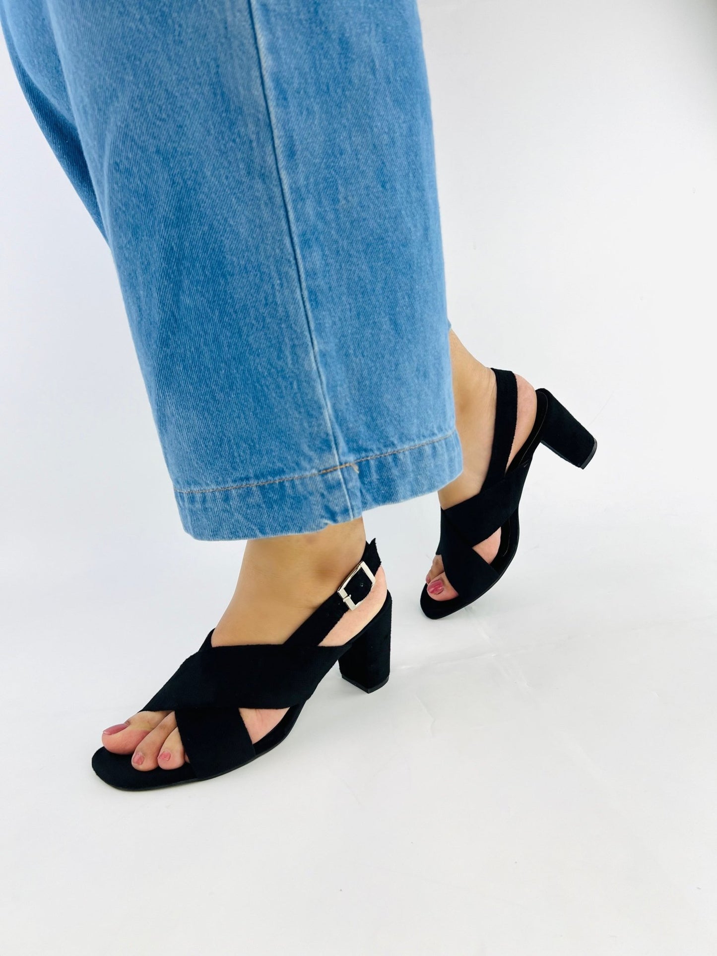 Black Sandals (11024) - Spunkz
