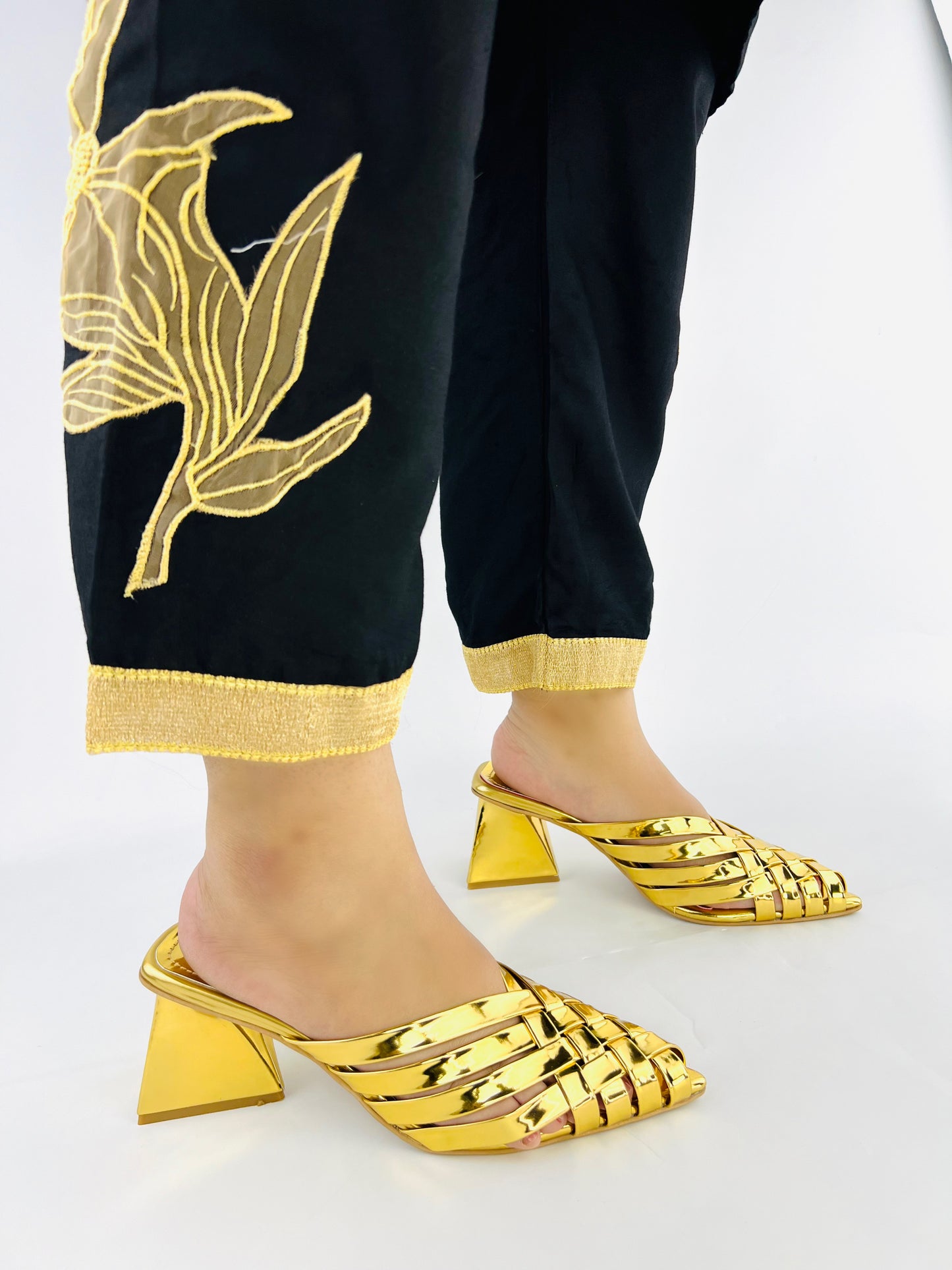 Alfie GOLD Heeled Sandals (11051) - Spunkz