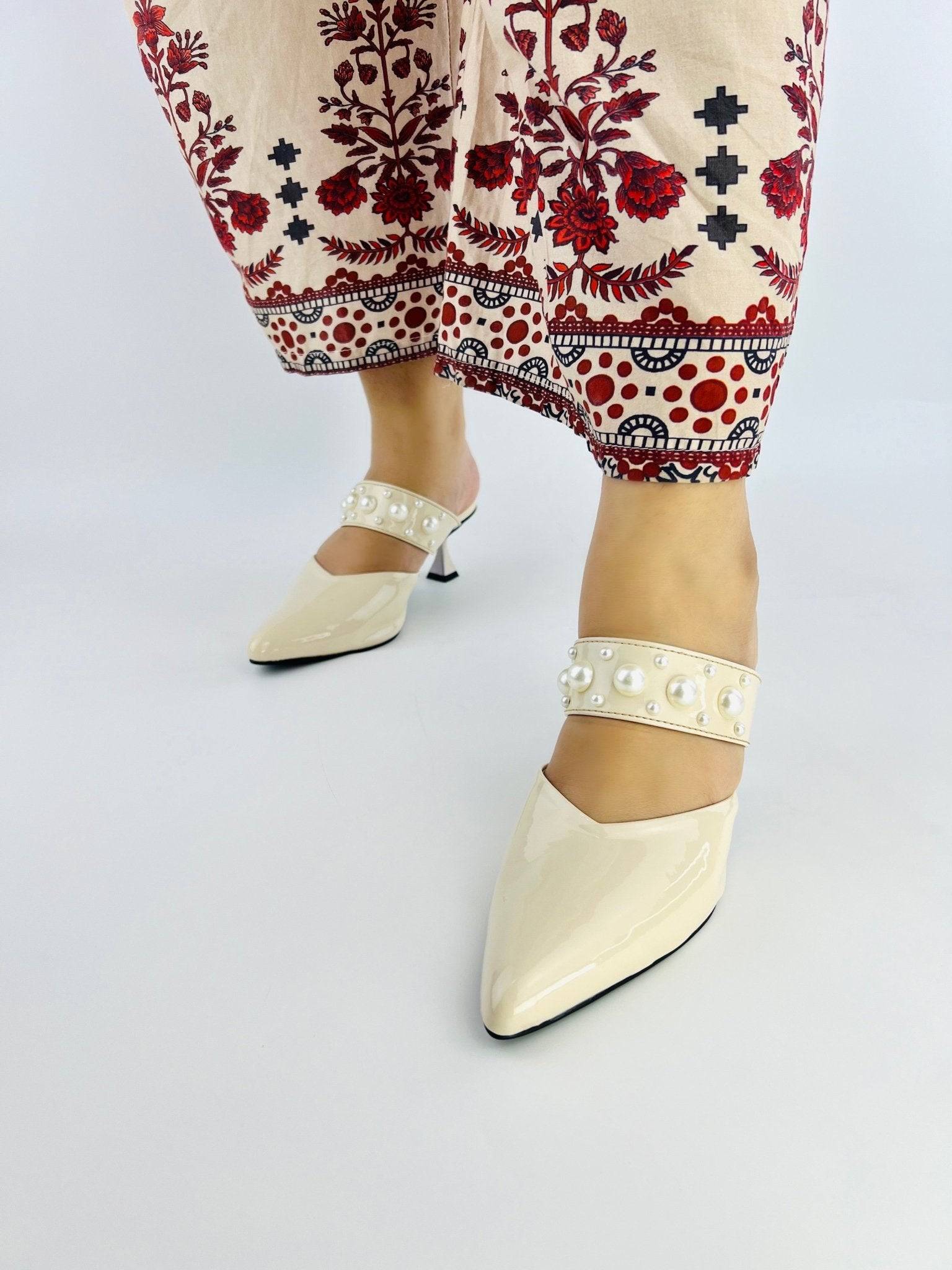 Pearl Beige Heeled Sandals - Spunkz