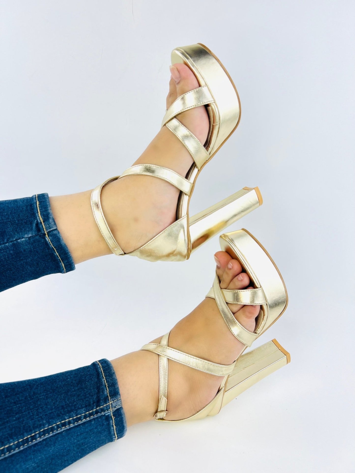 Strappy Gold Chunky Heel (11057) - Spunkz
