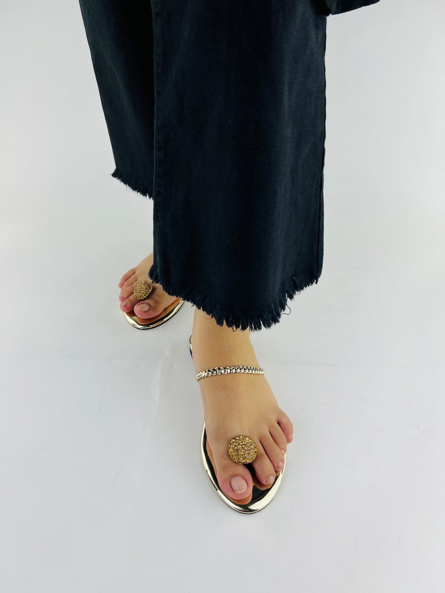 Zinia Gold Toe Ring Flat Slides (11016) - Spunkz
