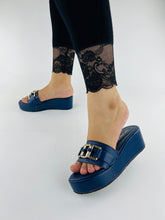 Chain Wedge (Blue) - Spunkz