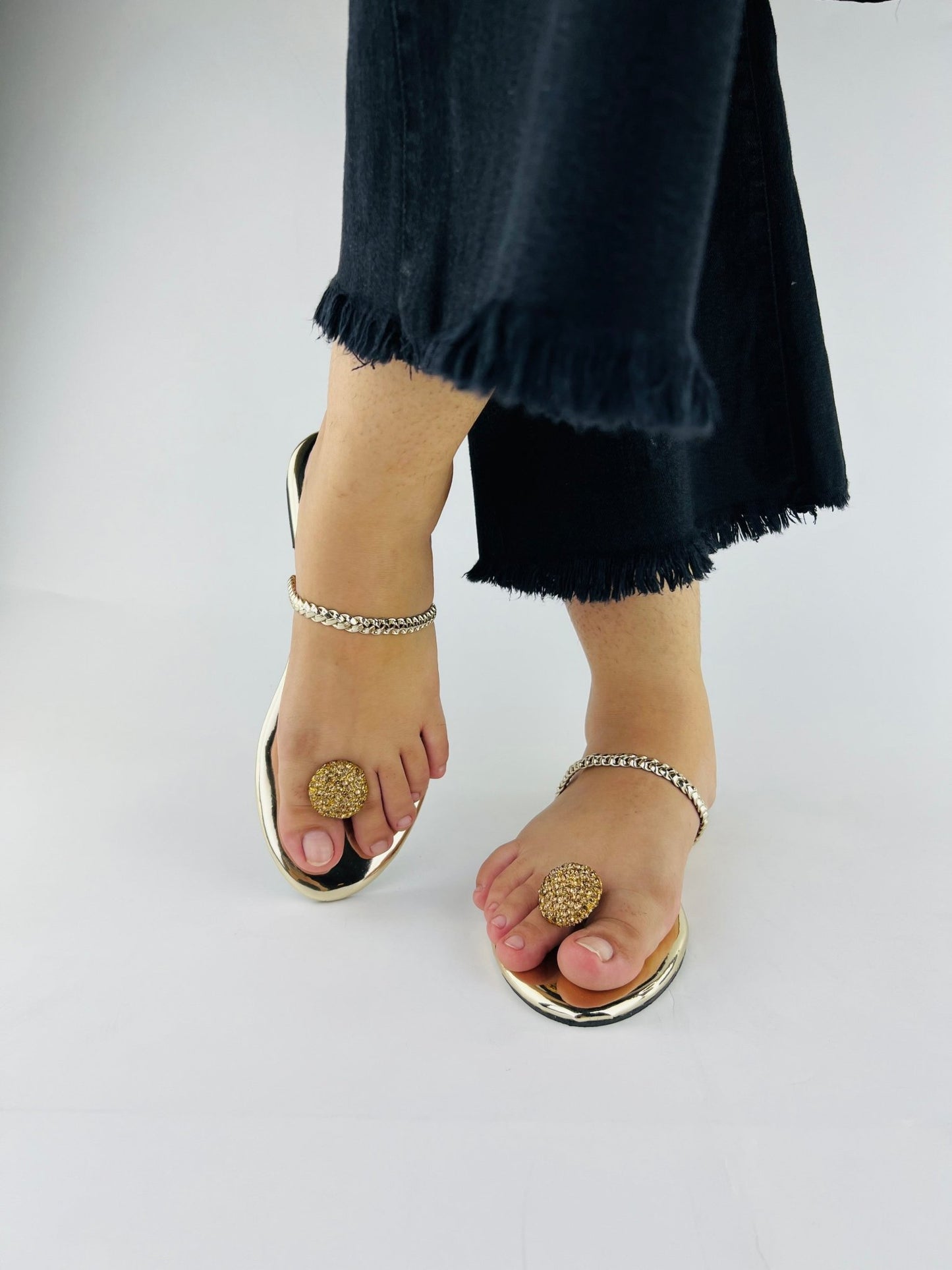 Zinia Gold Toe Ring Flat Slides (11016) - Spunkz
