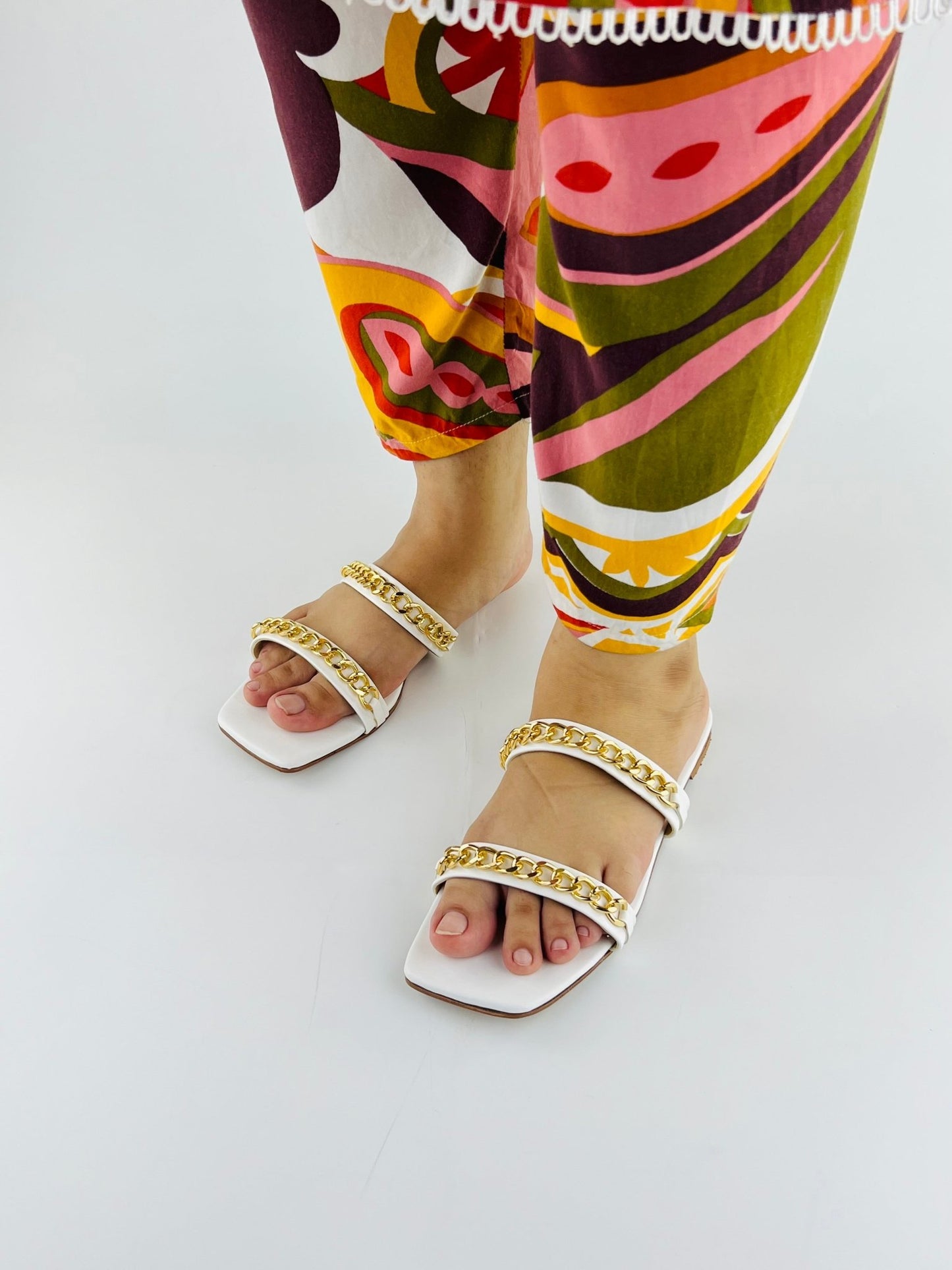 Ziva White Flat Slippers (11038) - Spunkz