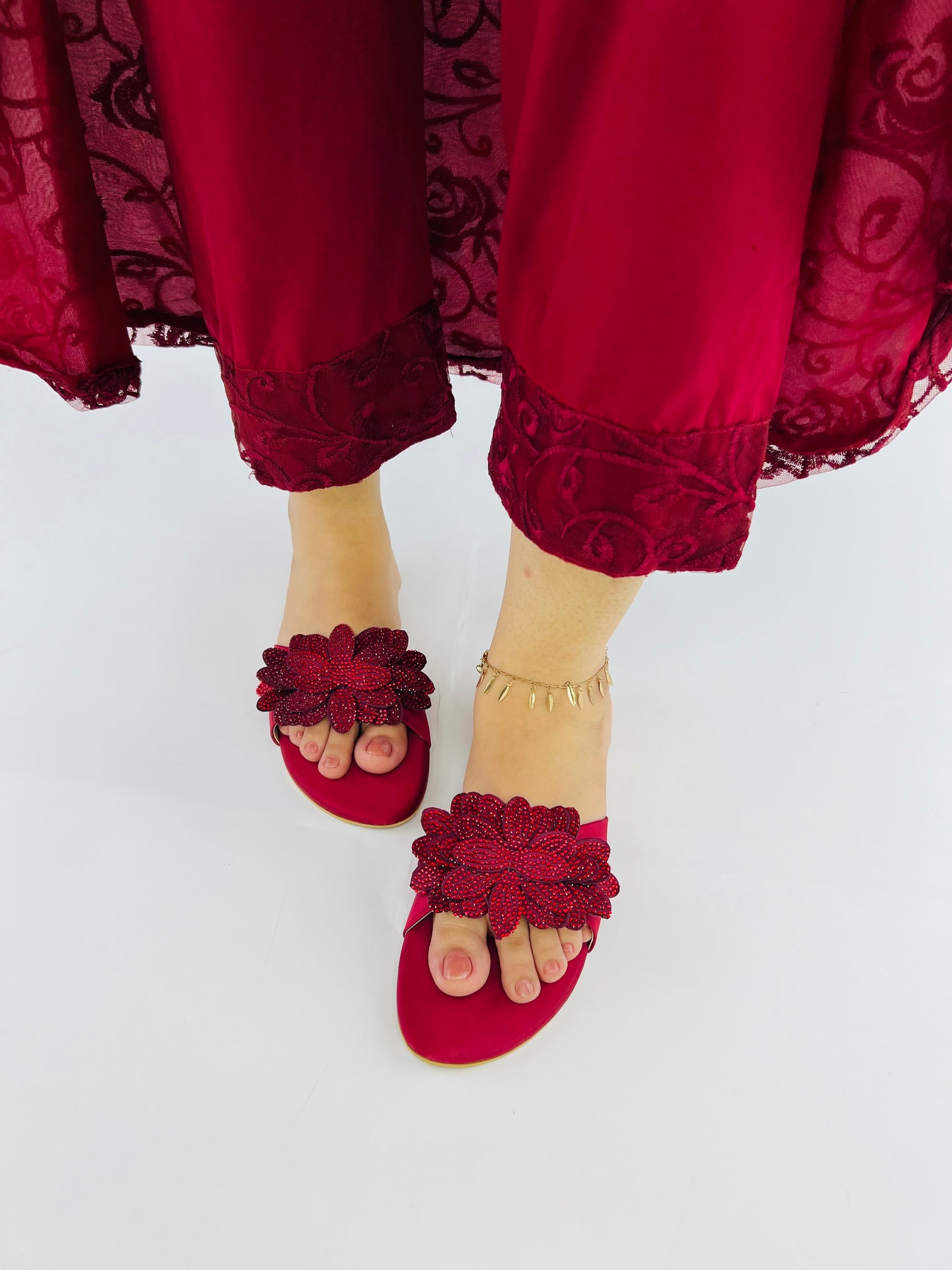 Melena Shiny Diamante Maroon Flower Rhinestone Decor Slides-11030