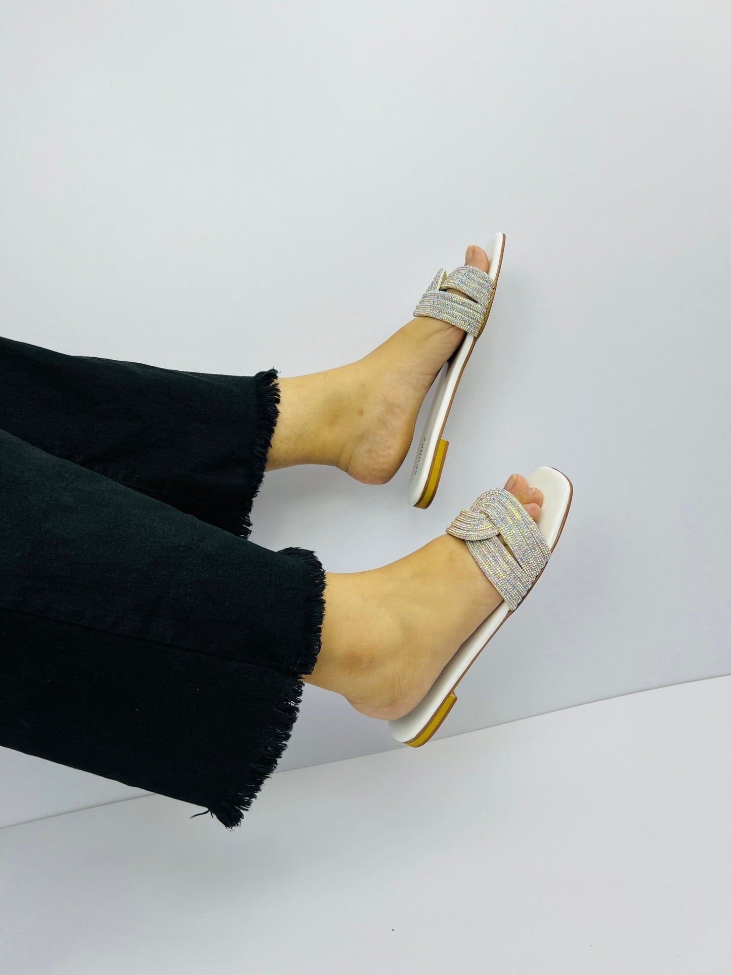 Diamanté White Flat Slides - Spunkz