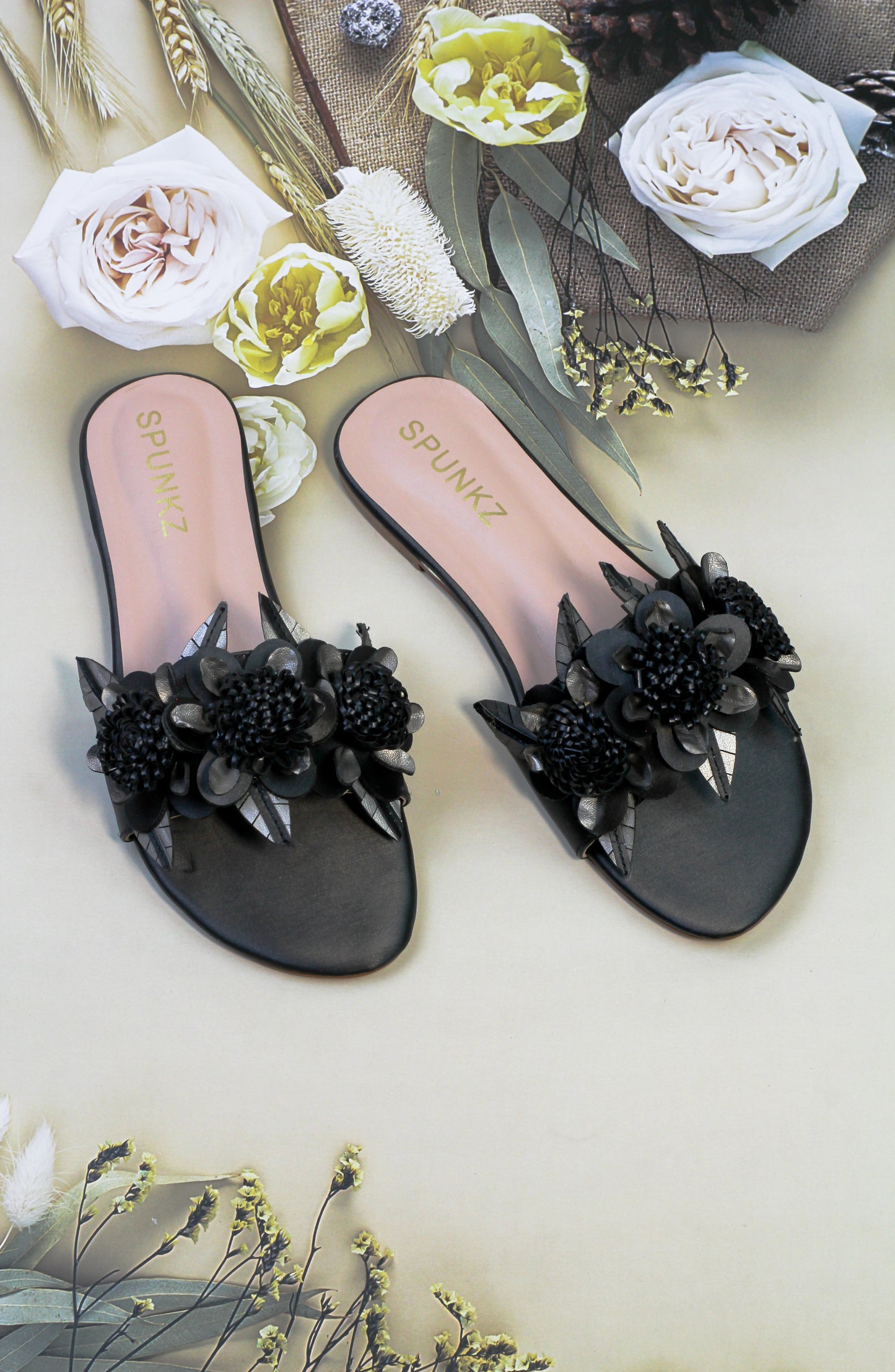 Lilico floral embellishments black sleek slide sandals - Spunkz