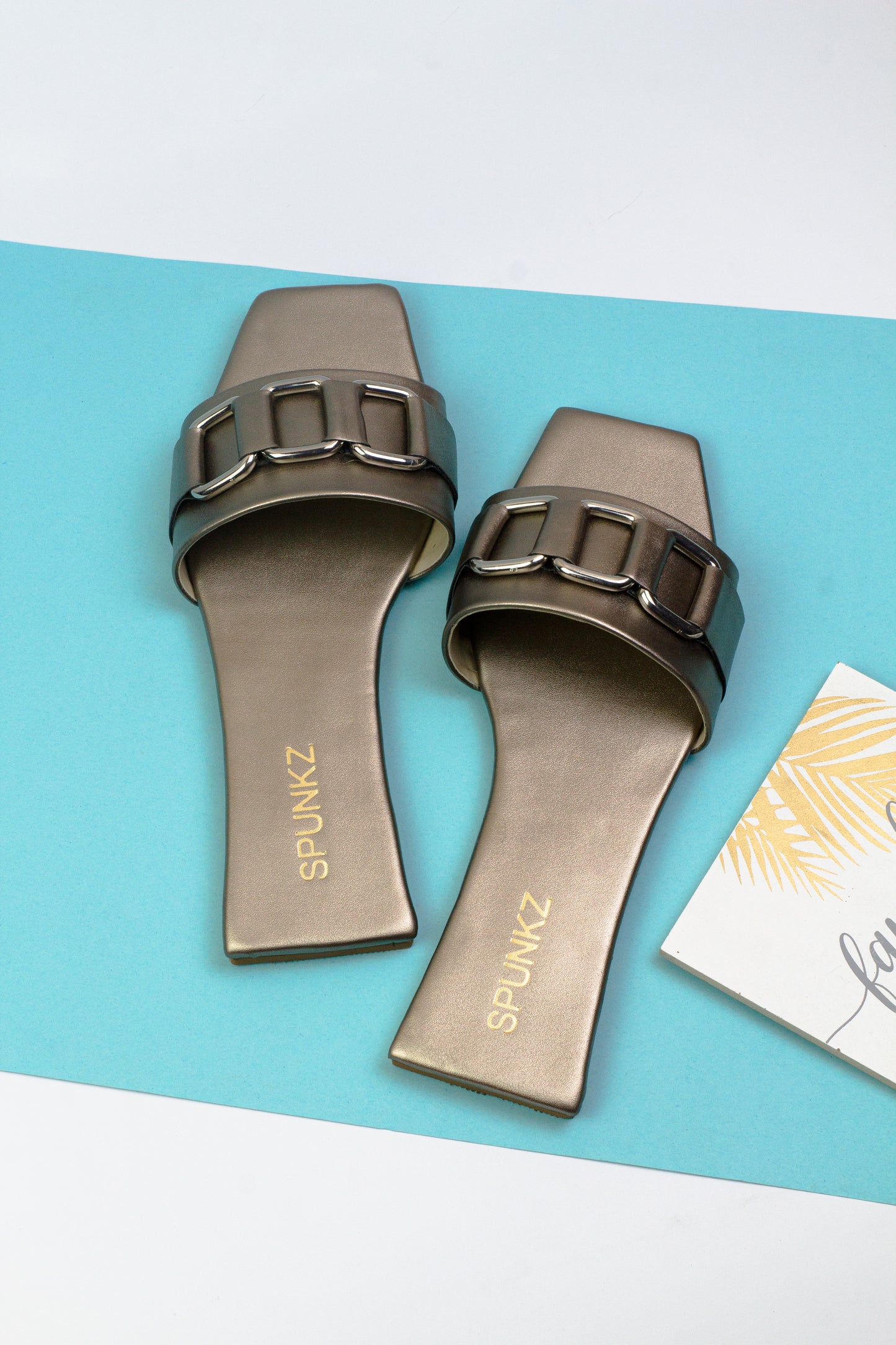Chain-Link Grey Slippers - Spunkz