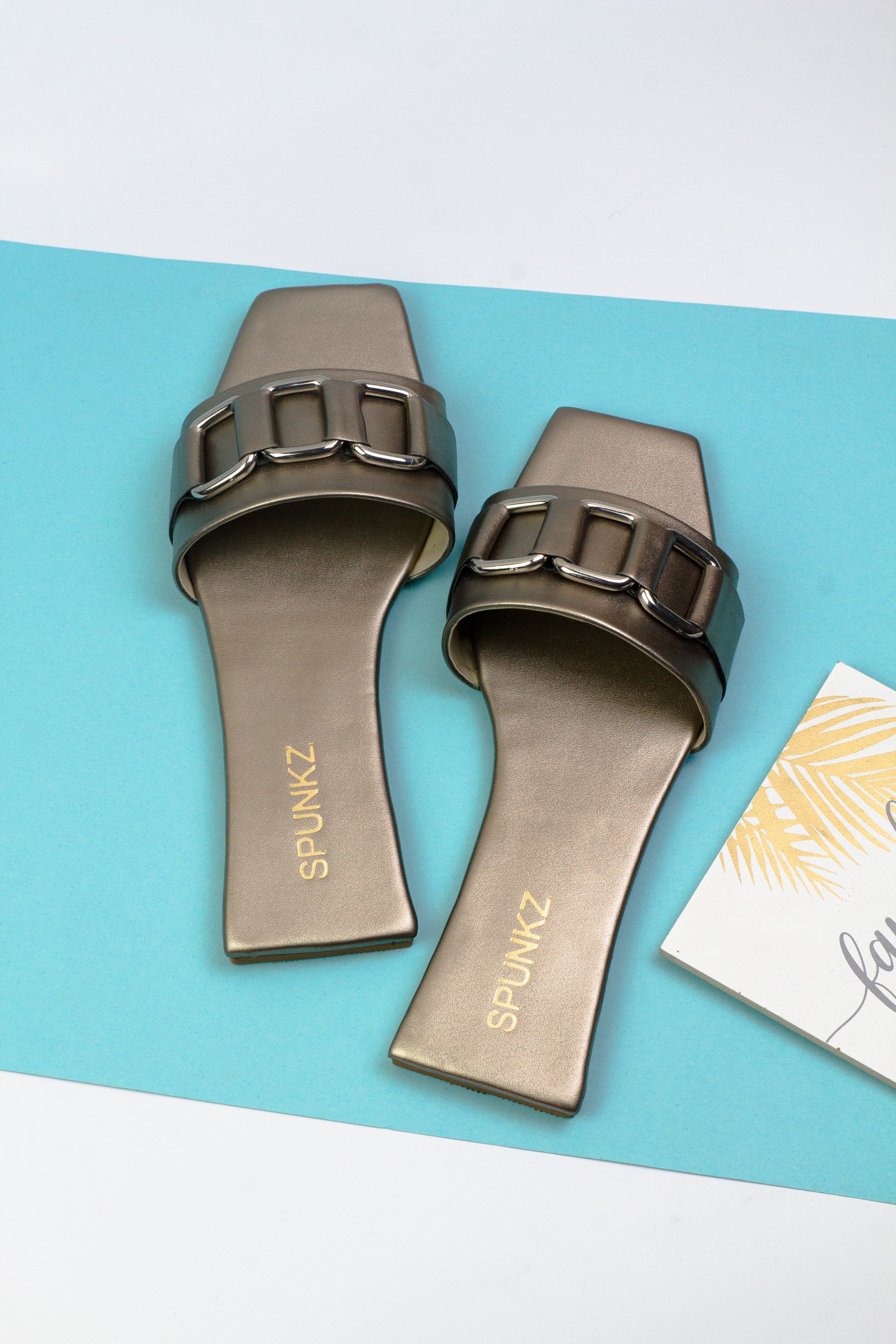 Chain-Link Grey Slippers - Spunkz