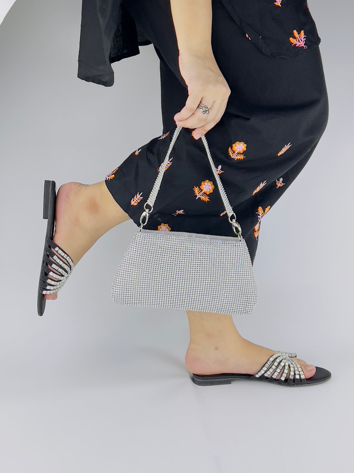 Jamie Black Flat Slippers (11035) - Spunkz