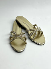Golden Pearl Straps Slipper - Spunkz