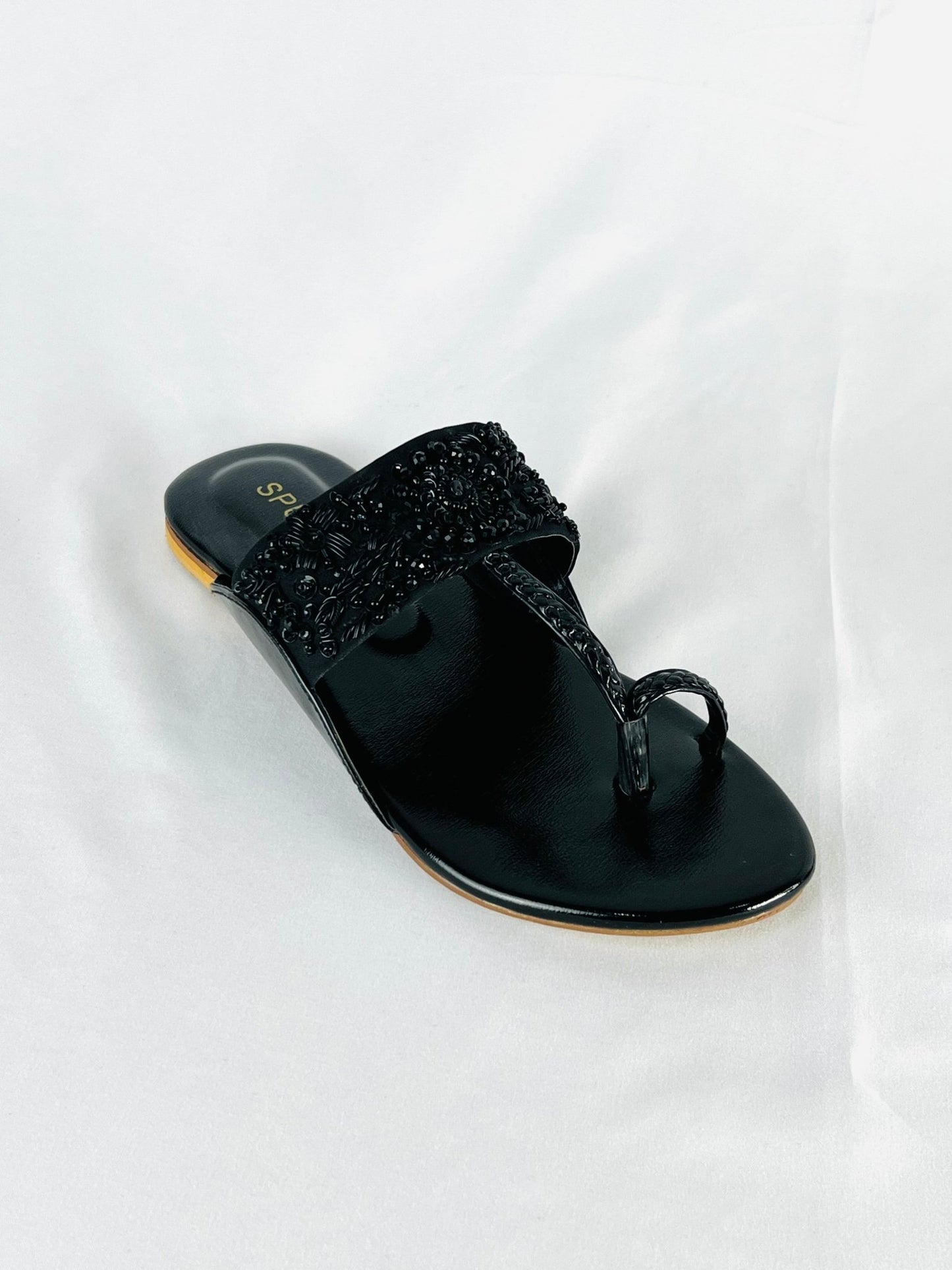 Kolhapuri Chappal (Black) - Spunkz