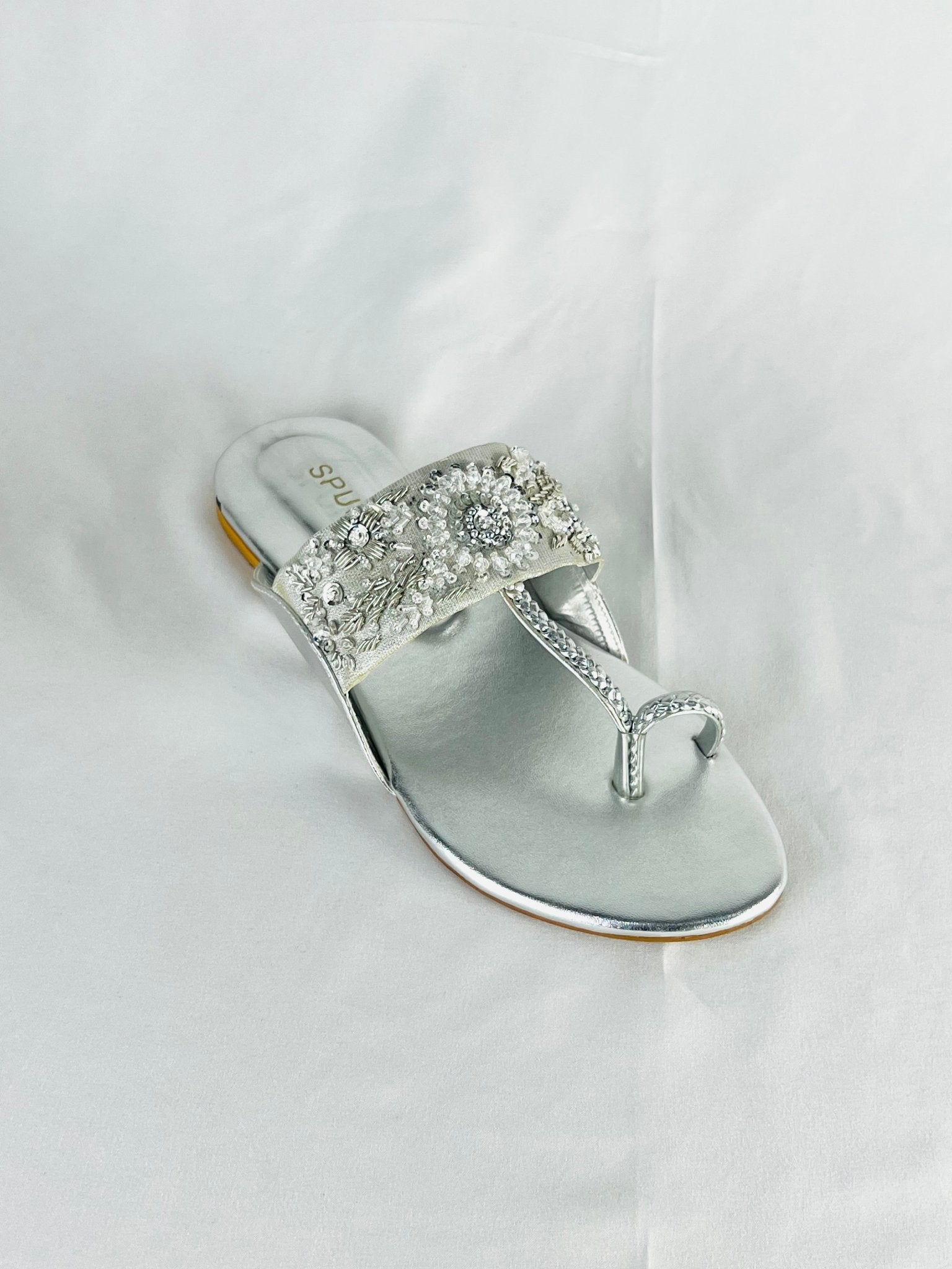 Kolhapuri Chappal (Silver) - Spunkz