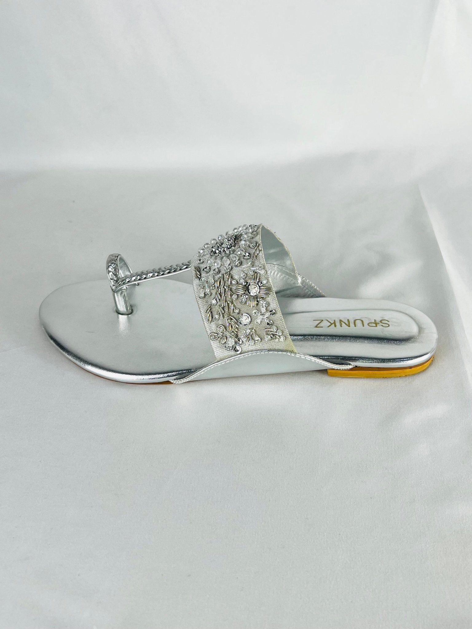 Kolhapuri Chappal (Silver) - Spunkz