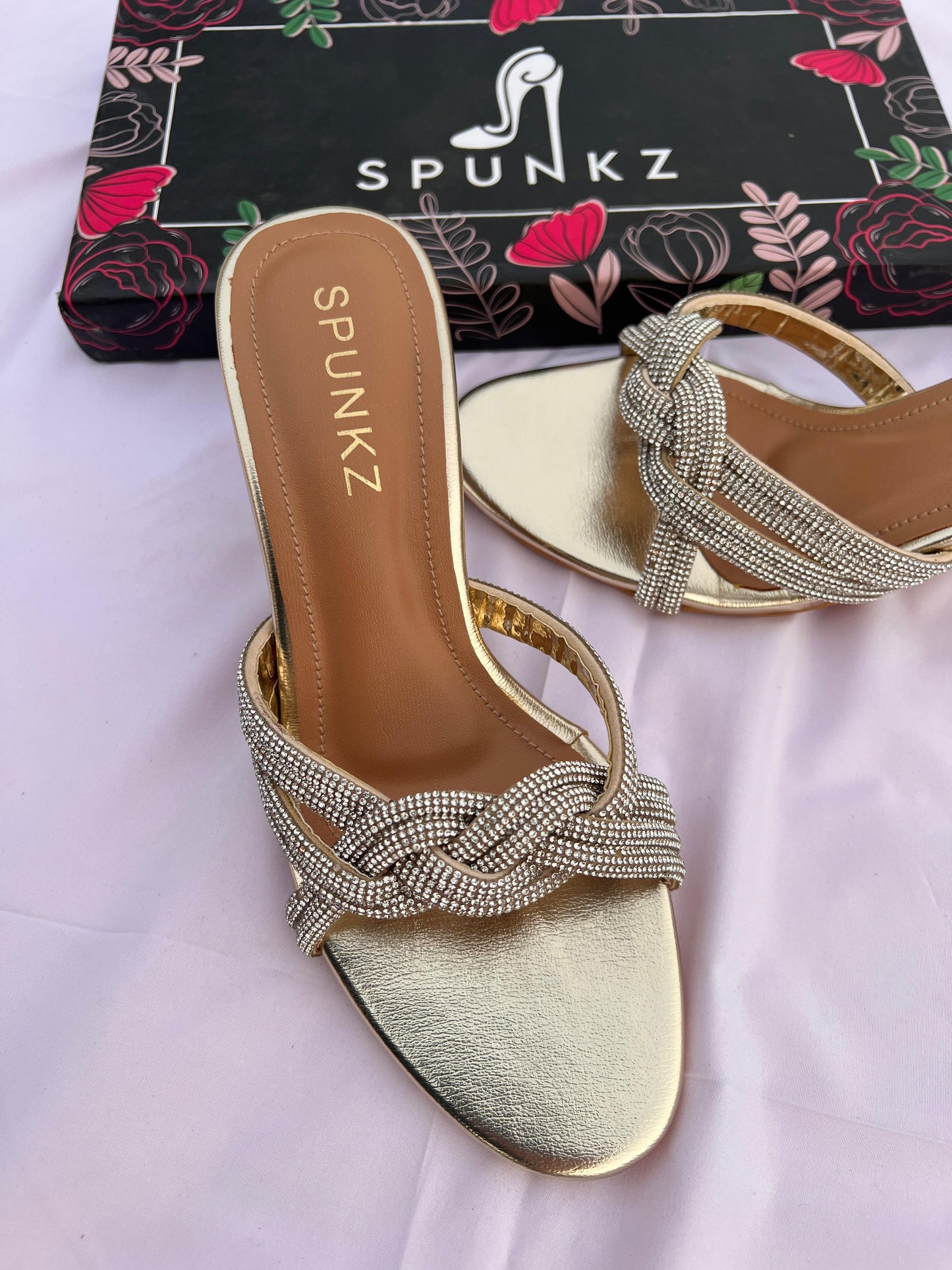 Party Heel (Golden)
