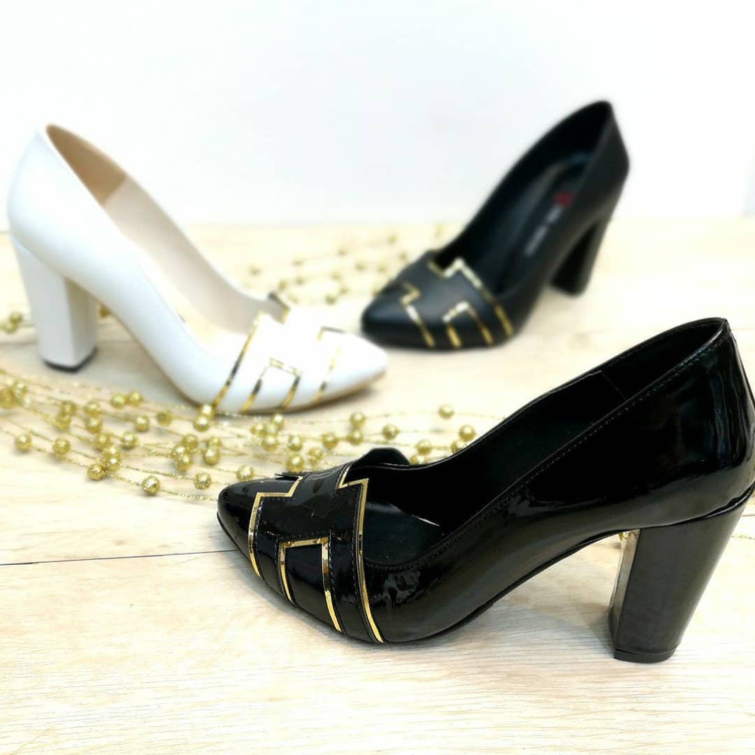 H-Style Court Shoes (Black)