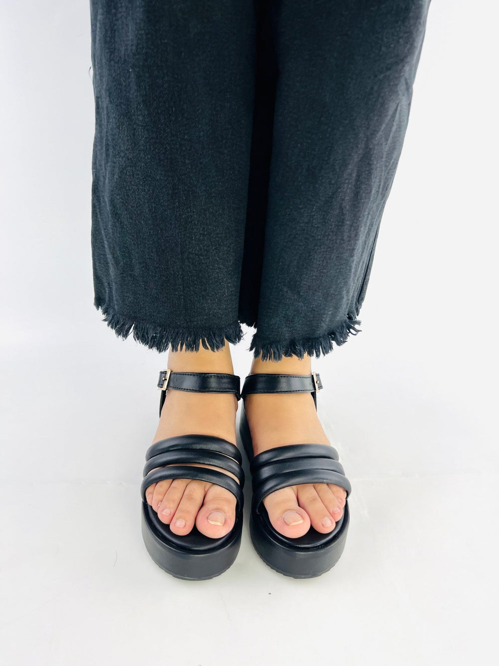 Black Wedge (11027) - Spunkz