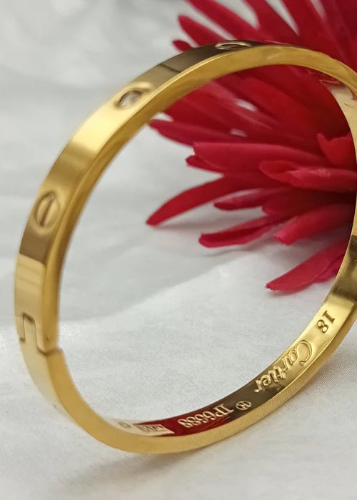 Gold Classic Love Bracelet - Spunkz