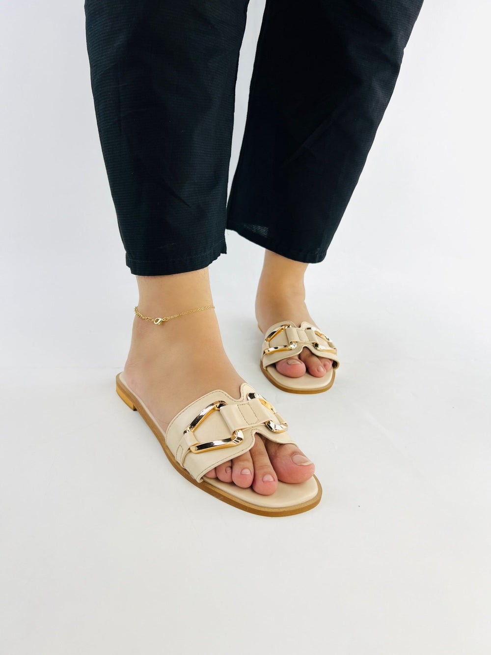 Chain Link Beige Slides (11080) - Spunkz