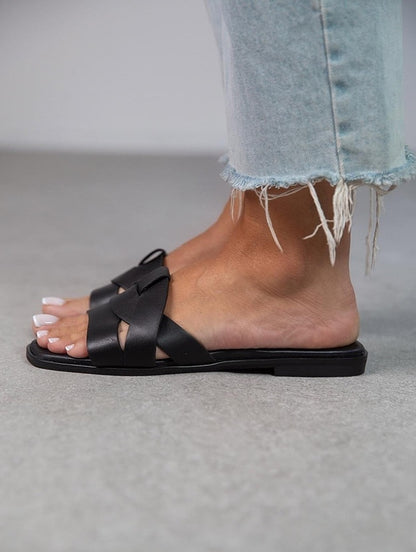 Criss cross Slippers
