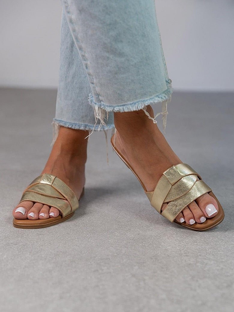 Criss cross Slippers - Spunkz