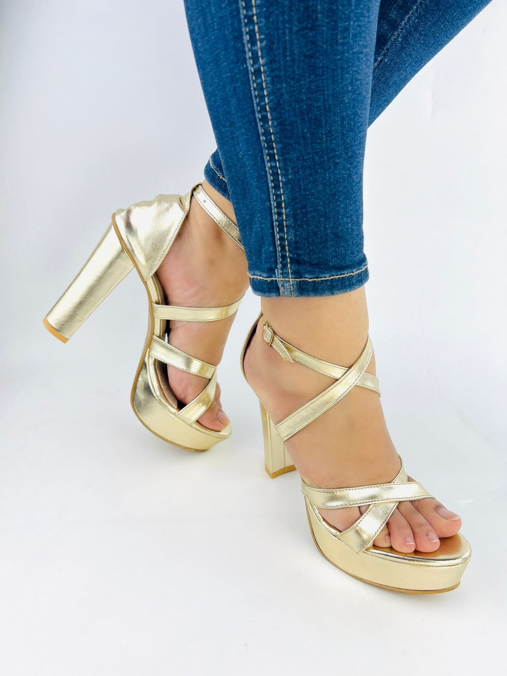 Strappy Gold Chunky Heel (11057) - Spunkz