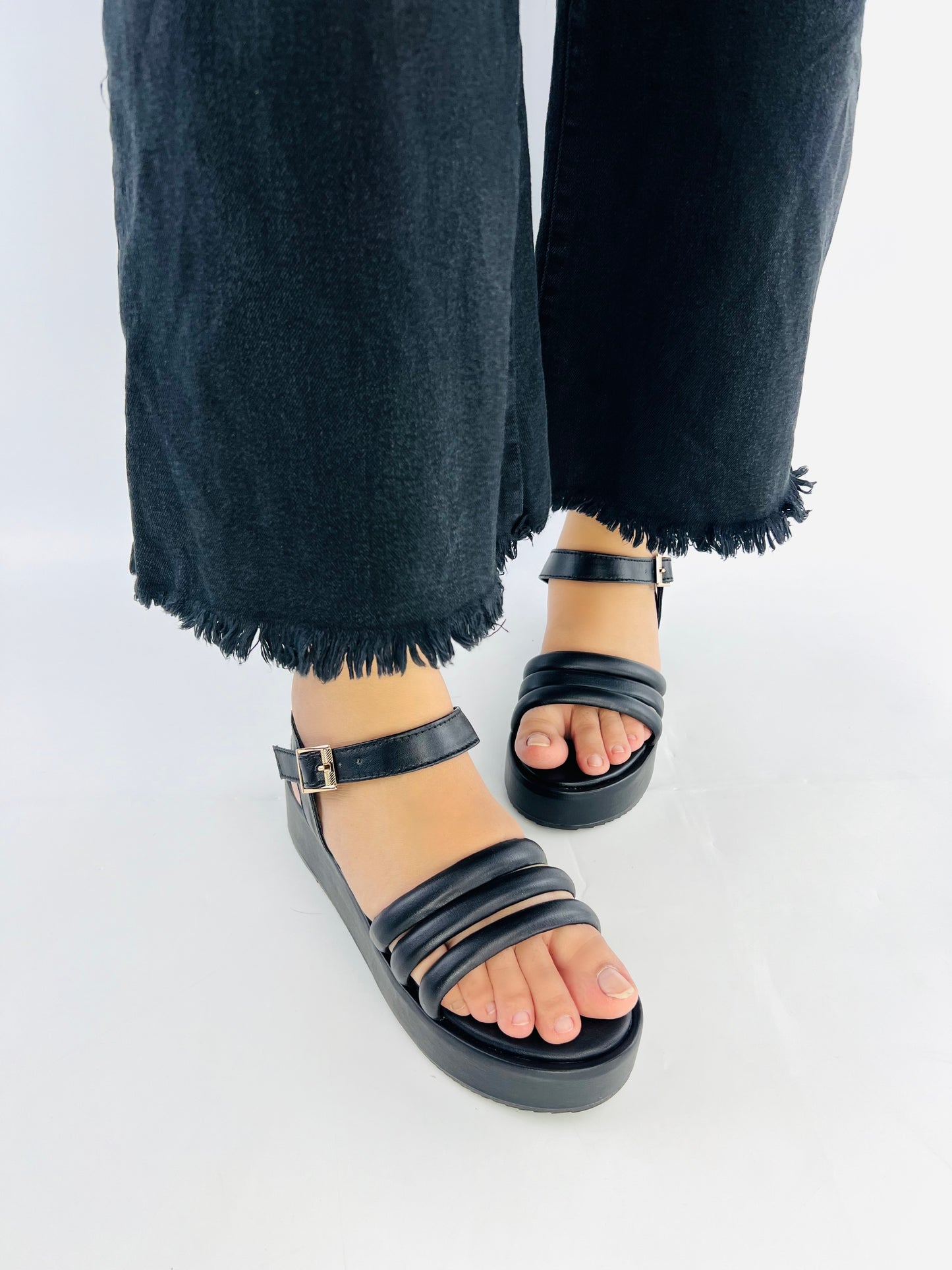 Spunkz Cross Strap Platform Wedge Heel Sandals in Black Faux Leather-11027