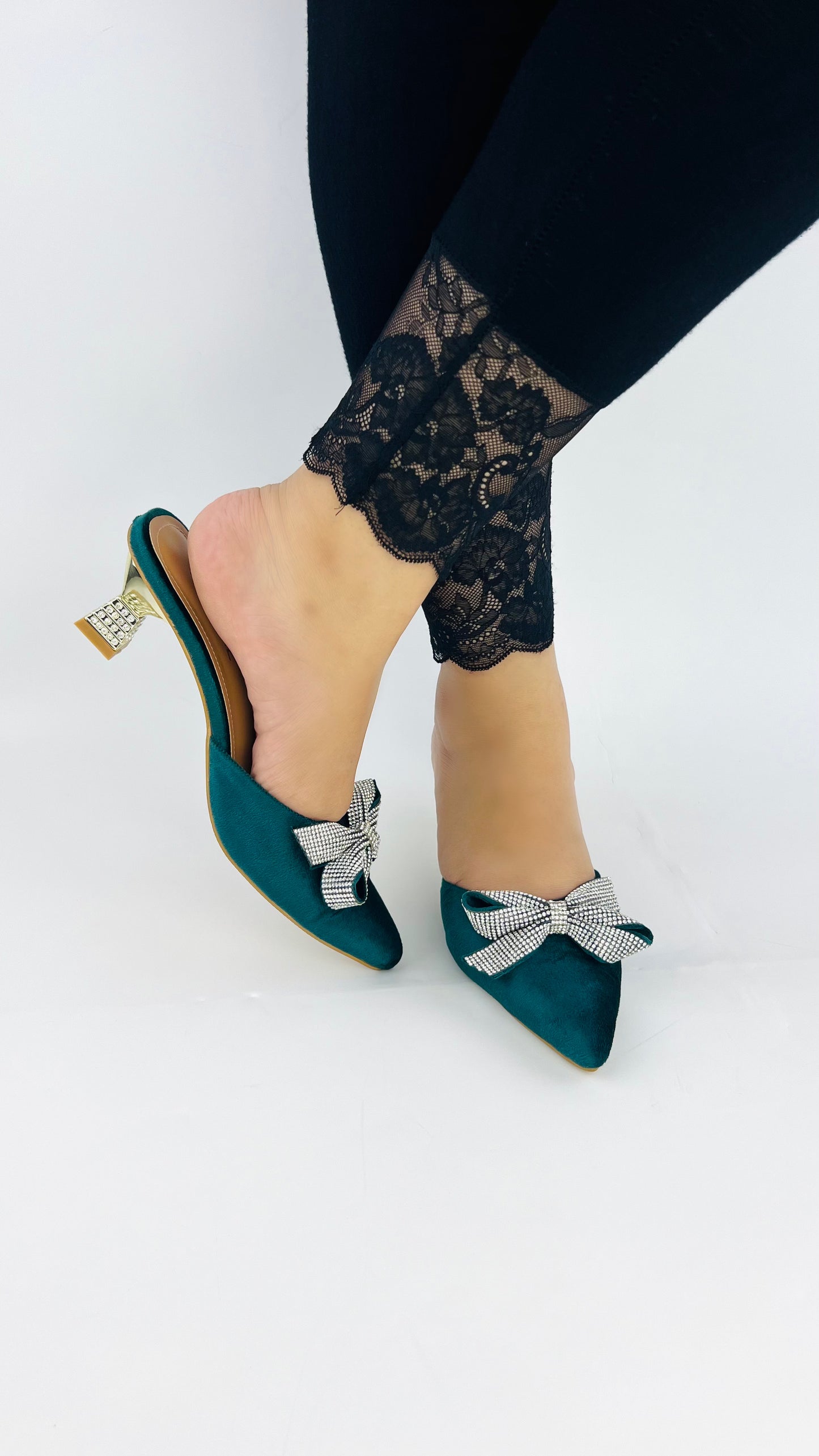 Spunkz Green Velvet Pointed Toe Mules