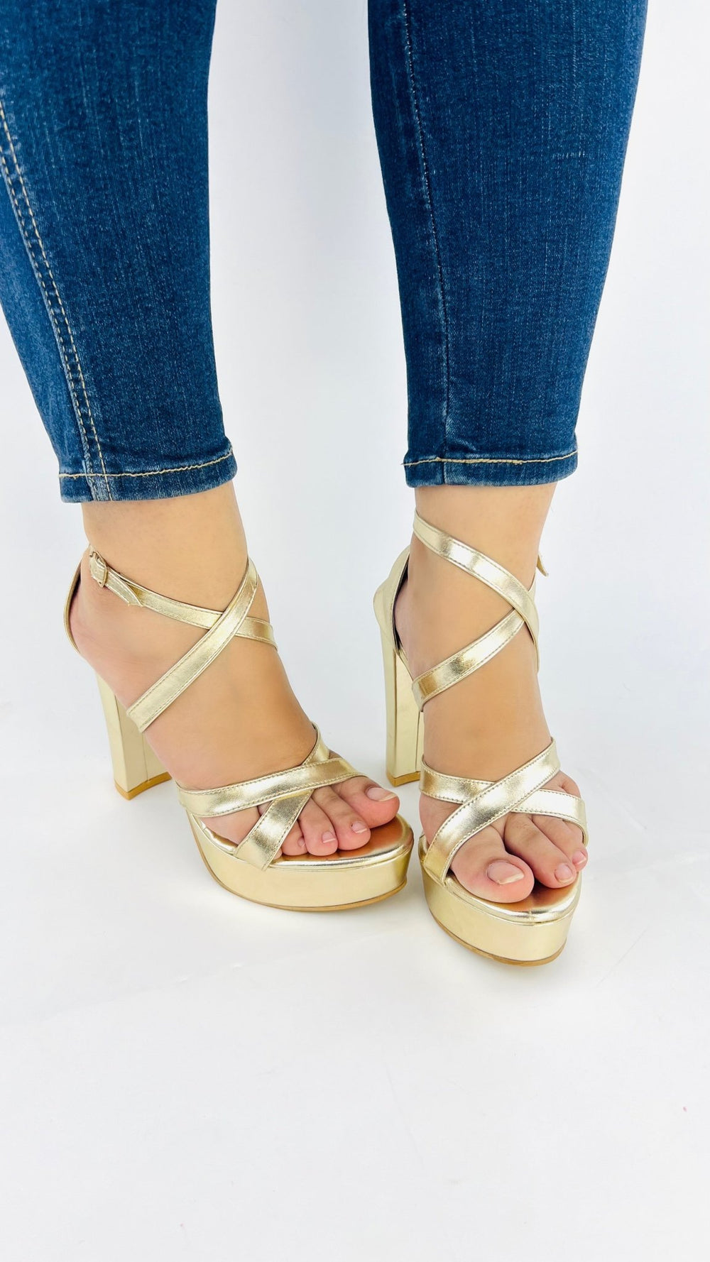 Strappy Gold Chunky Heel (11057) - Spunkz