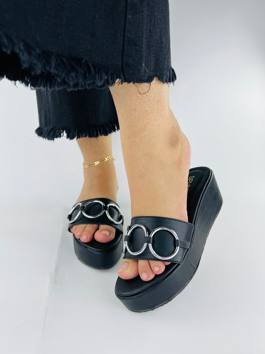 Spunkz Chain Link Wedge Slides in Black