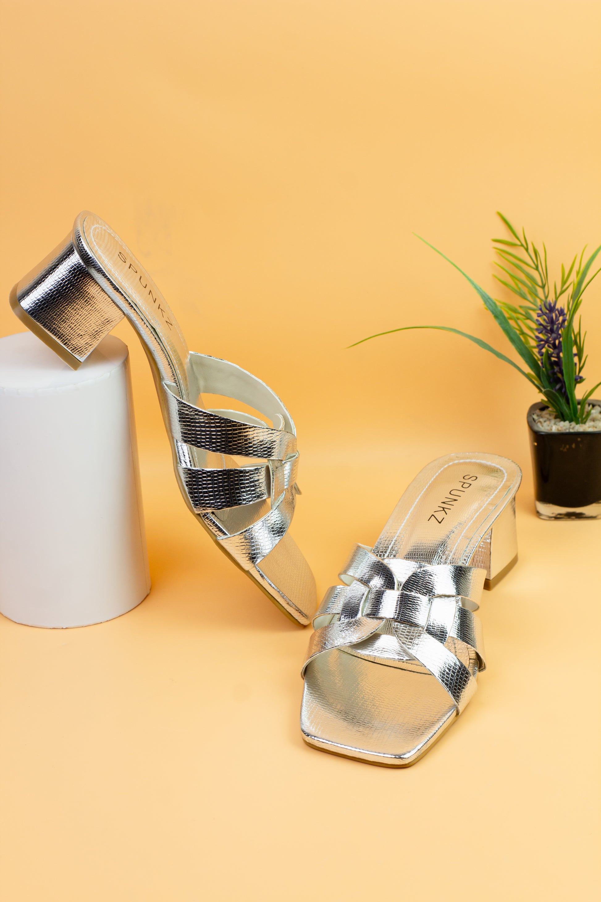 Spunkz Silver Criss-Cross Crocs Leather Block Heel Sandals - Spunkz