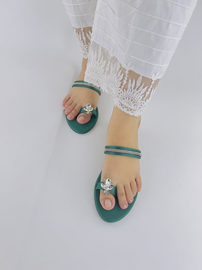 Charyl Green Toe Ring Rhinestone Bee Flats - Spunkz