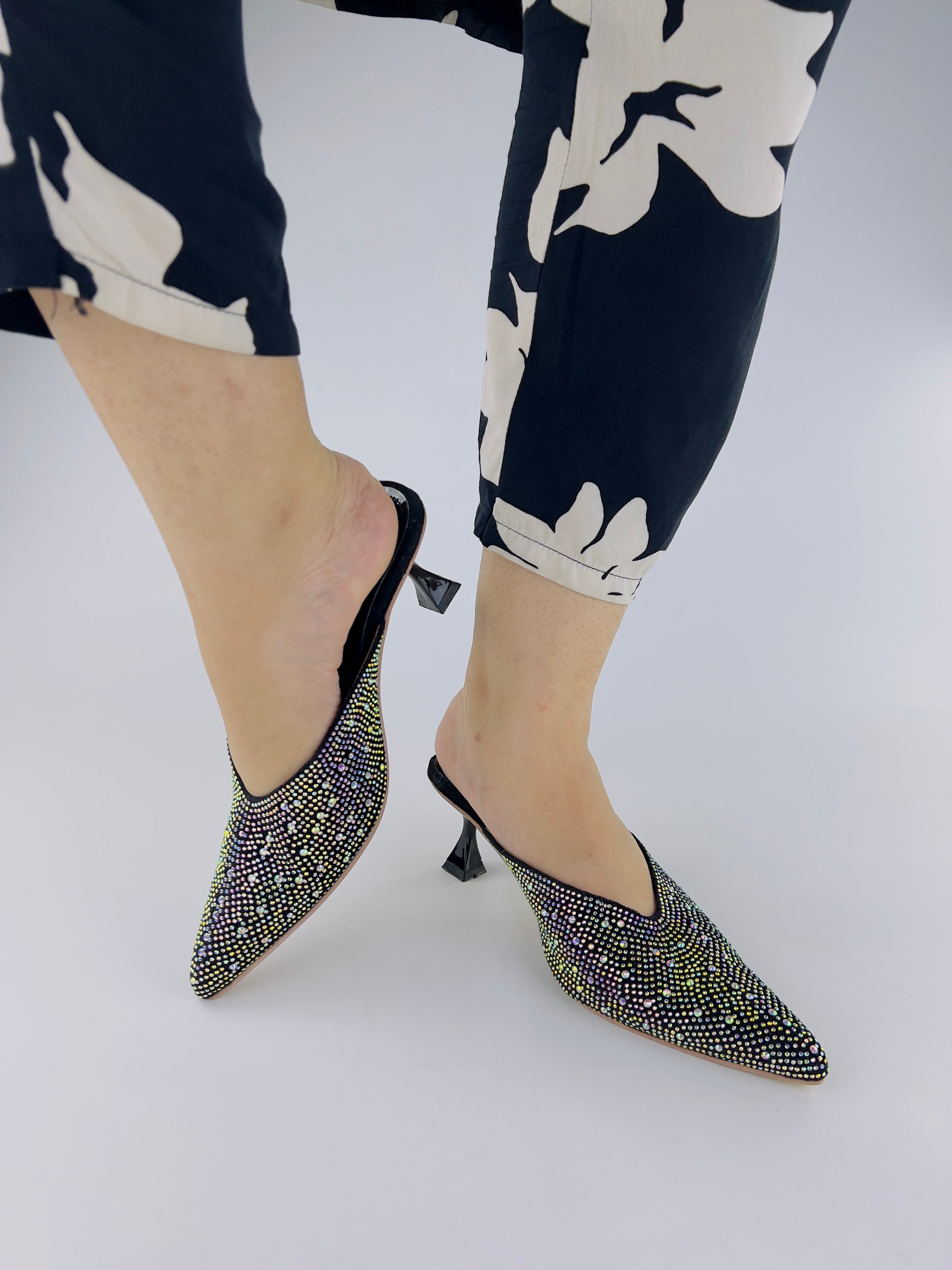 Black Diamond Rhinestone Decor Mules - Spunkz