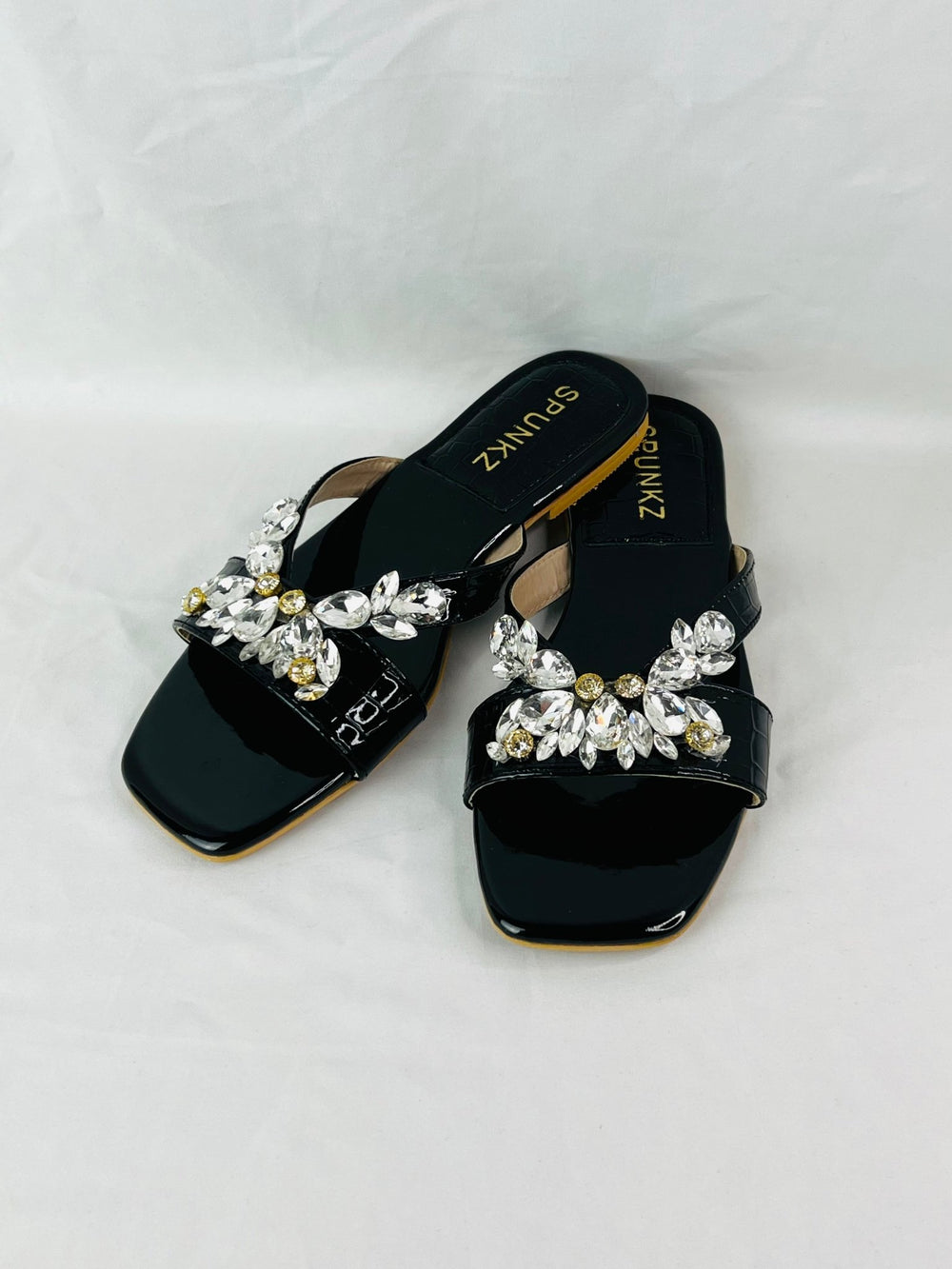 Diamond Stones Slippers - Spunkz