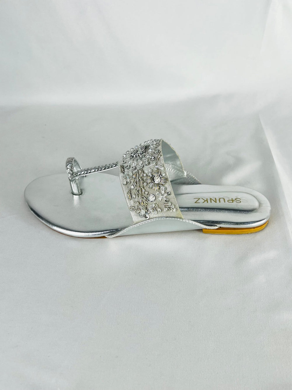Kolhapuri Chappal (Silver) - Spunkz