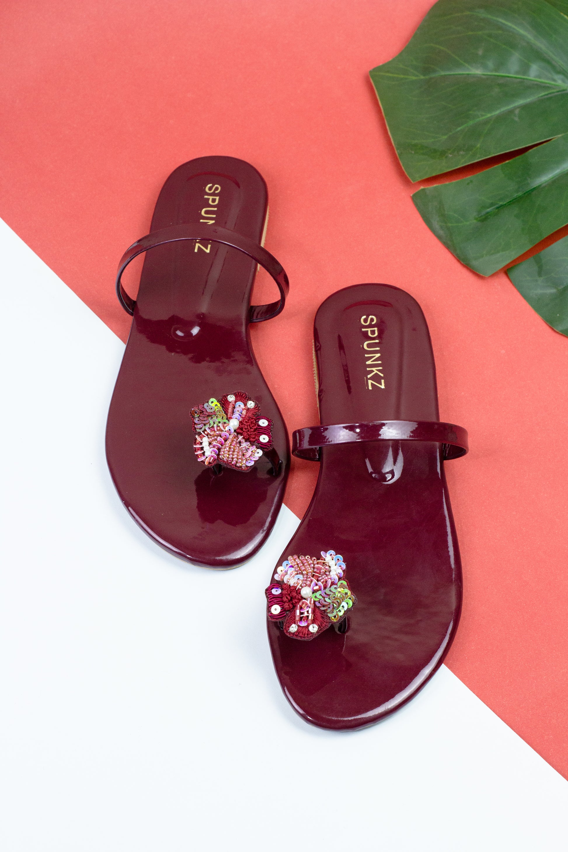 Spunkz Shiny Maroon Floral Toe Ring Fancy Flat Slippers - Spunkz