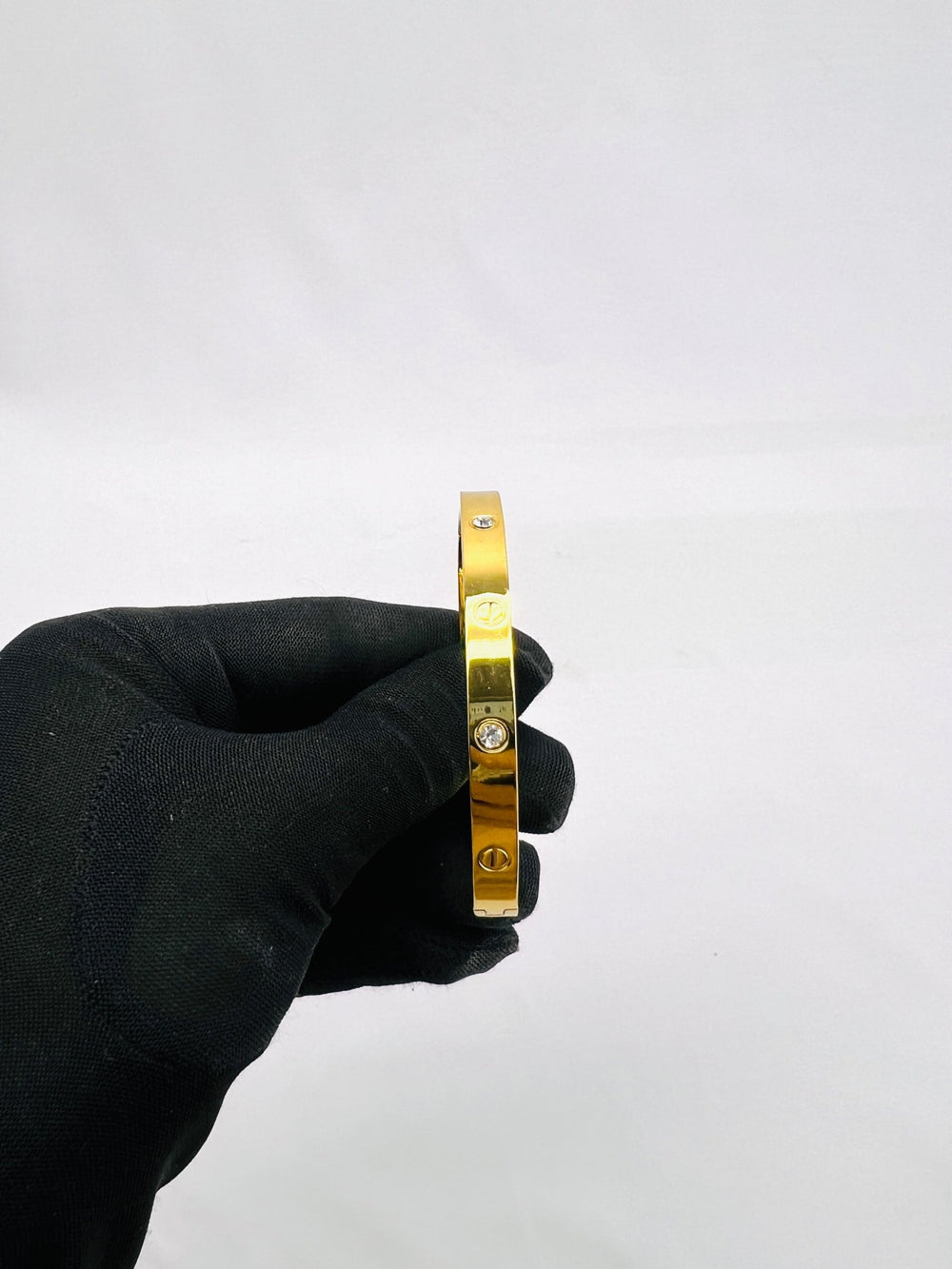 Gold Bracelets in Pakistan - Spunkz