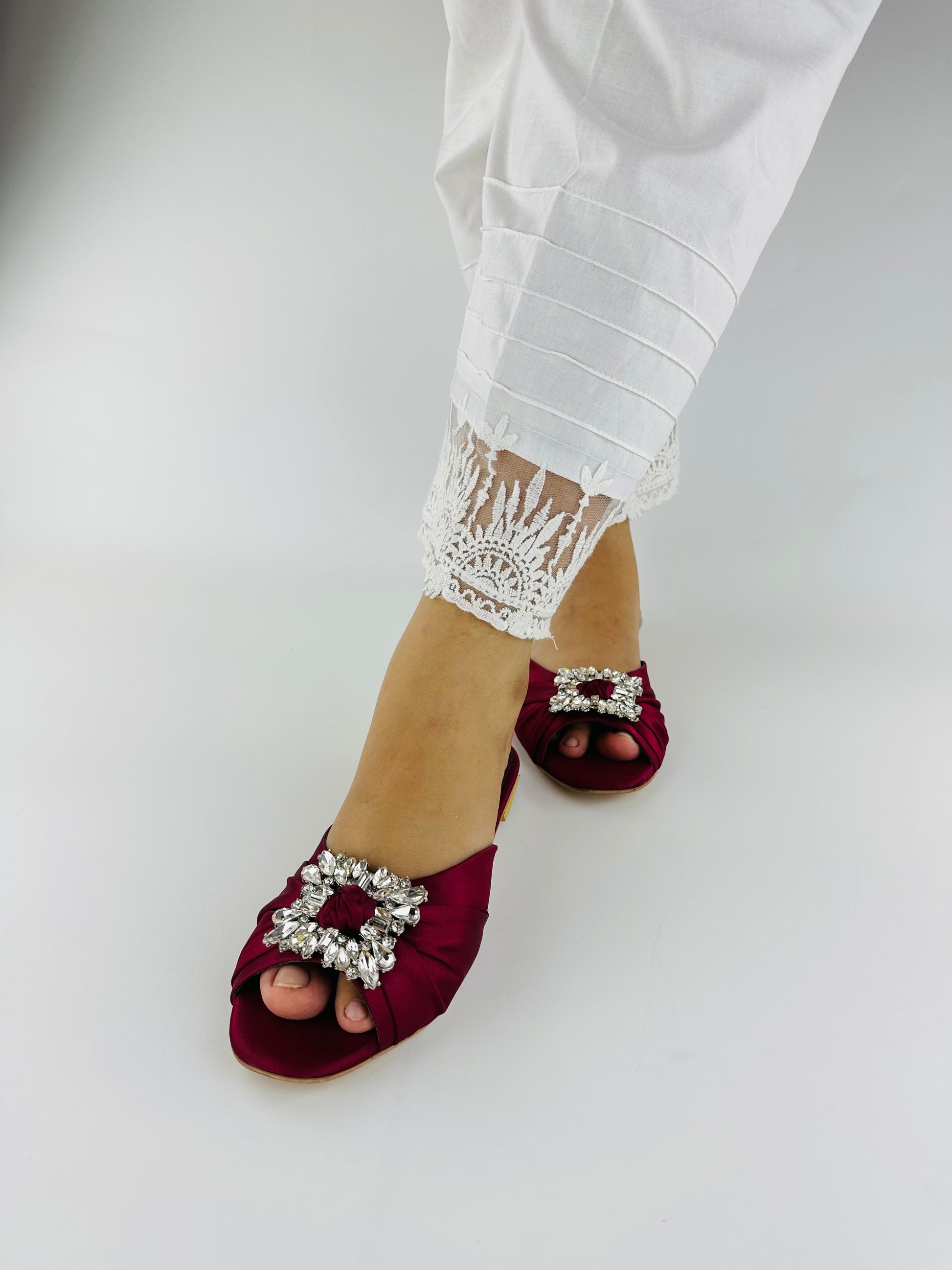 Spunkz Peep Toe Crystal Brooch Burgundy Flat Slippers - Spunkz