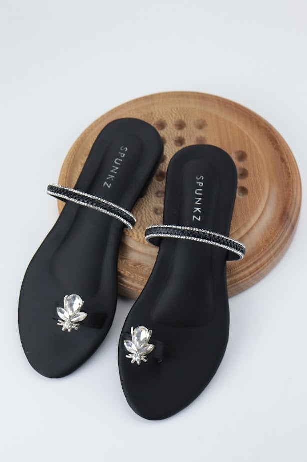 Bohemian Diamond Design Black Flat Fashion Sandals on Luulla
