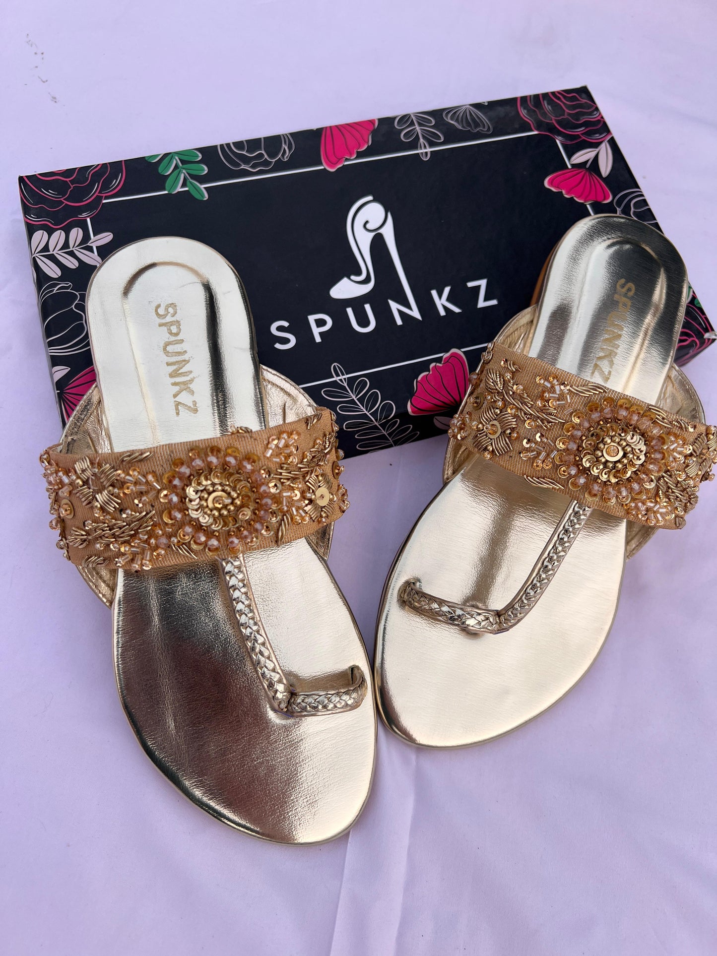 kolhapuri chappal (Golden)