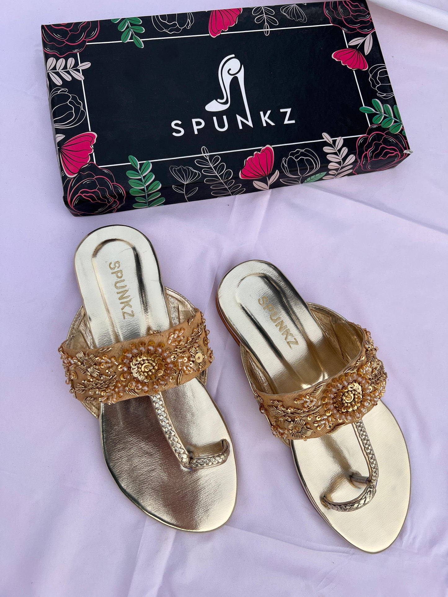 kolhapuri chappal (Golden)