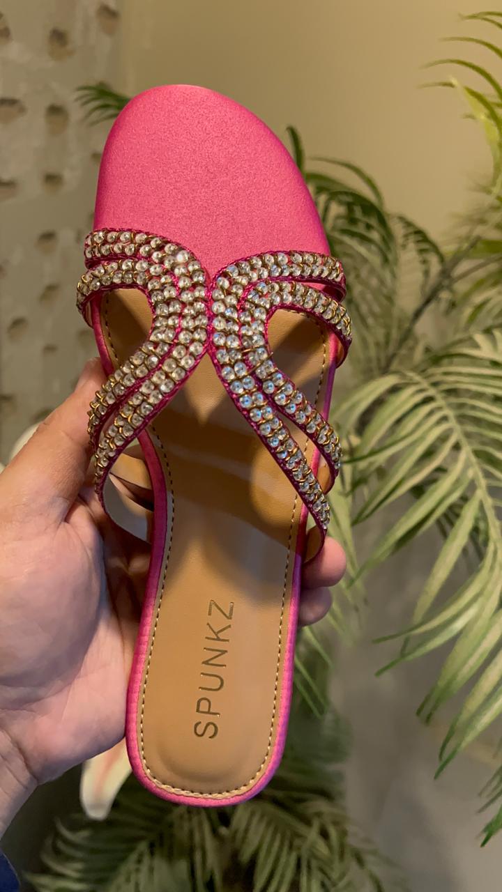 Gulabi Flats 11049