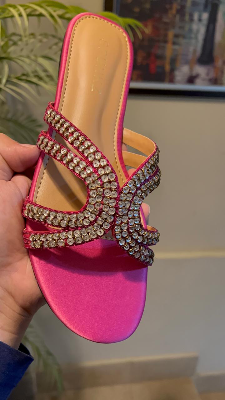 Gulabi Flats 11049
