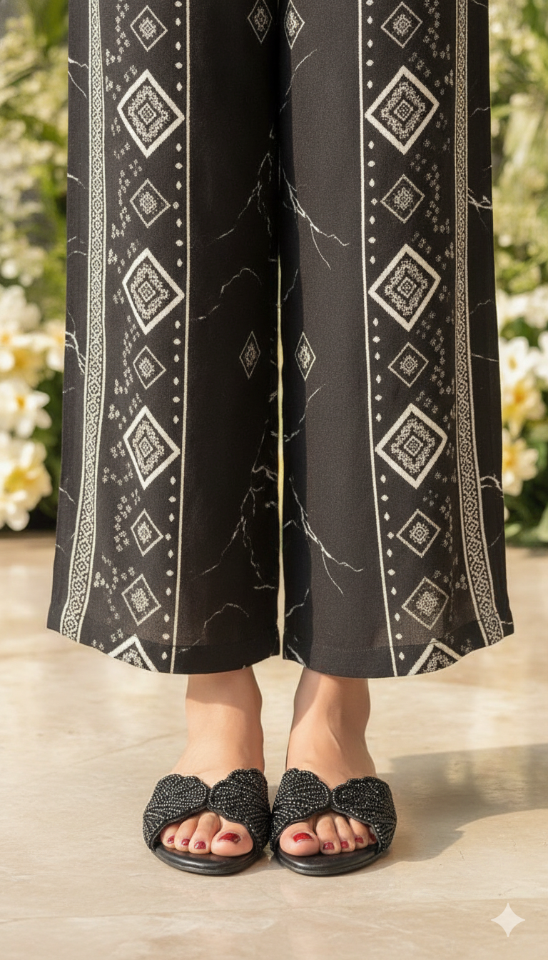 APPLIQUÉS Black