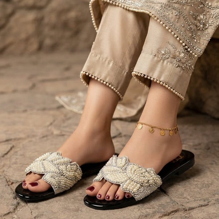 Black Pearls Flat Slides