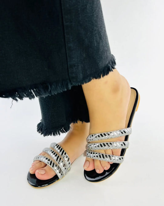 Cross Straps Slippers - Spunkz