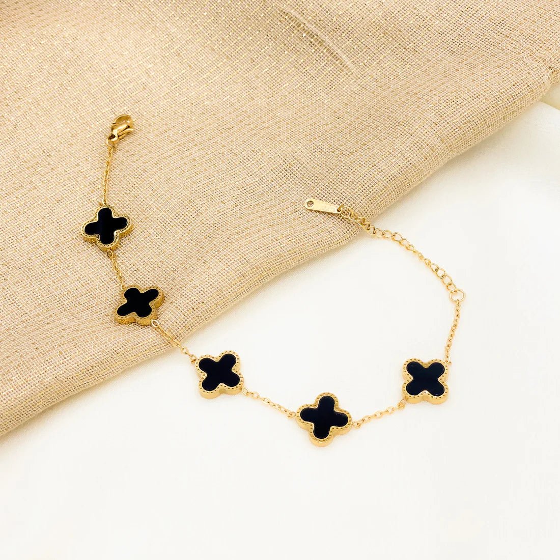 Black Clover Bracelet - Spunkz