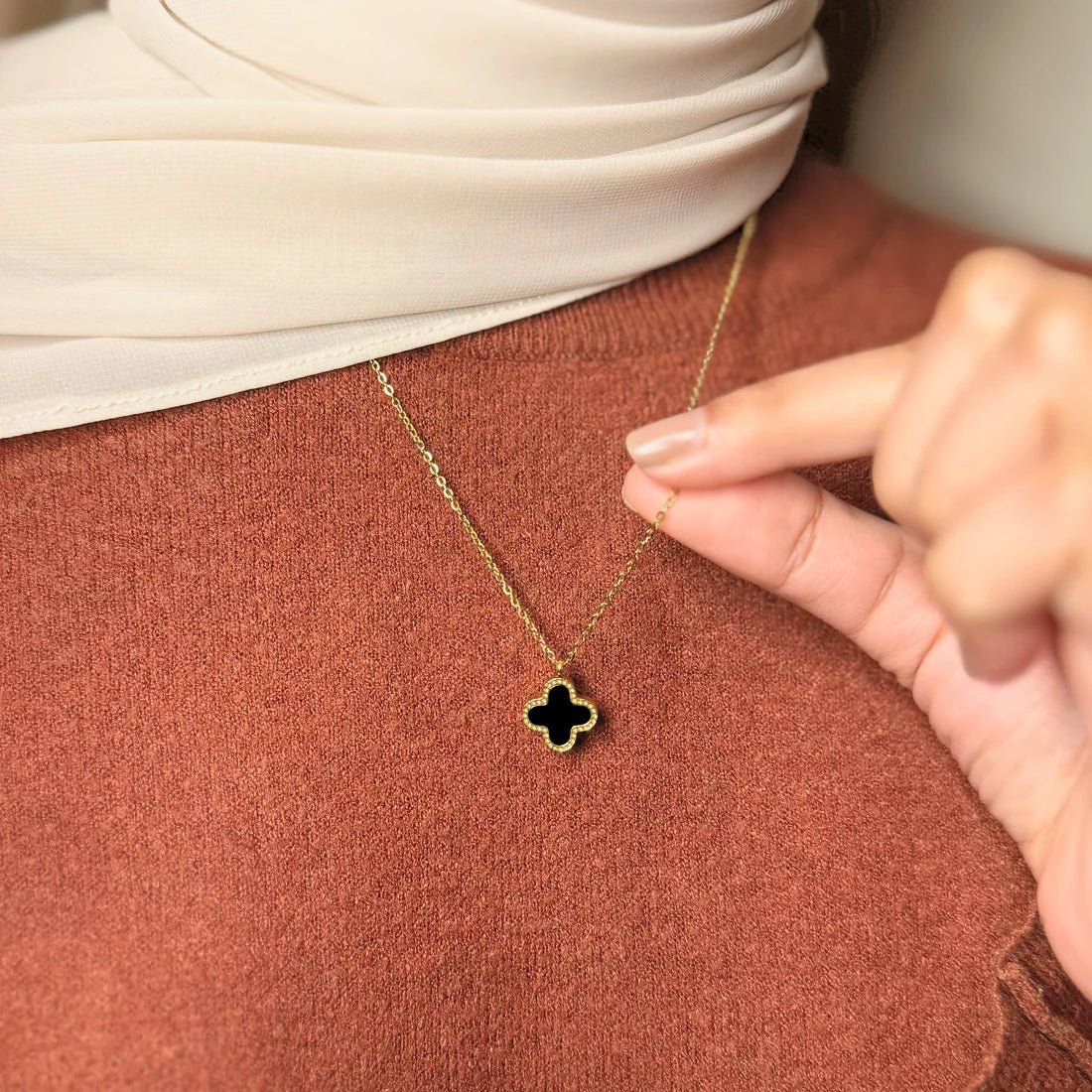 Black Four Leaf Clover Pendant and Studs - Spunkz